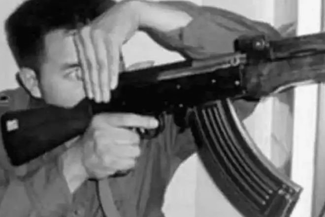 周向阳遭警方动员圊捕下被射杀。示意图