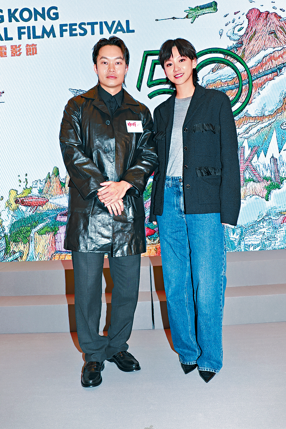 袁澧林相約胡子彤睇《籠民》修復版。