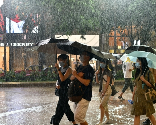 中秋正日天气大致多云，间中有骤雨及雷暴。资料图片