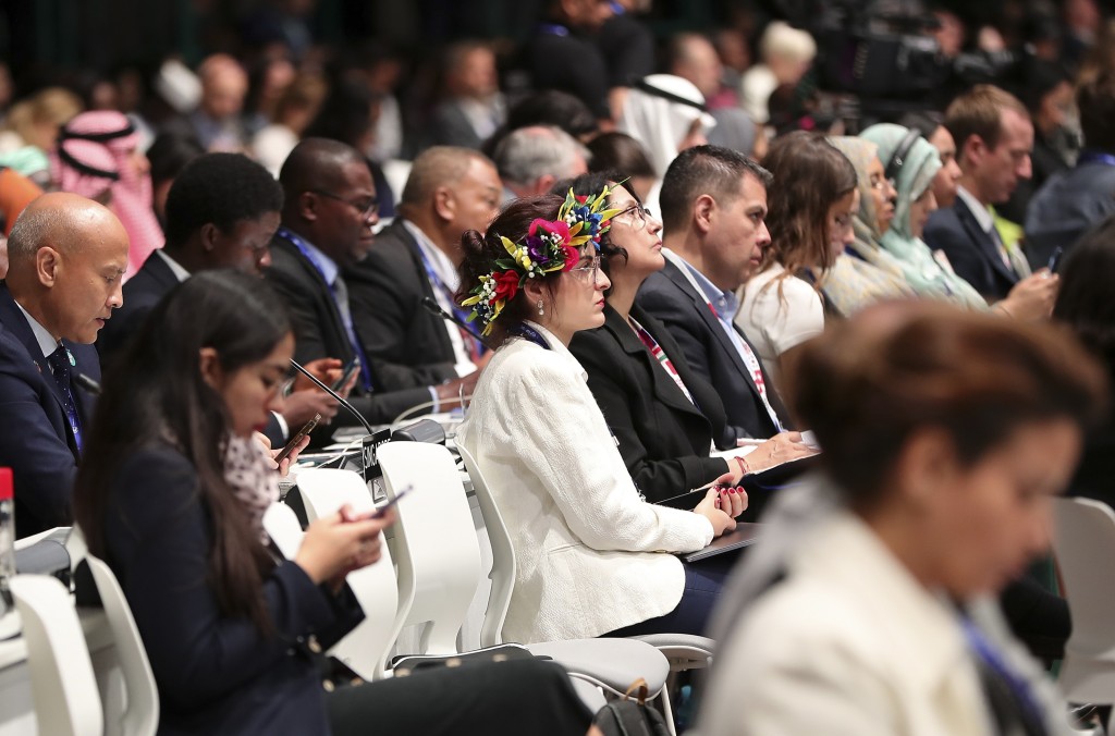 與會者出席聯合國氣候變化大會開幕式。新華社