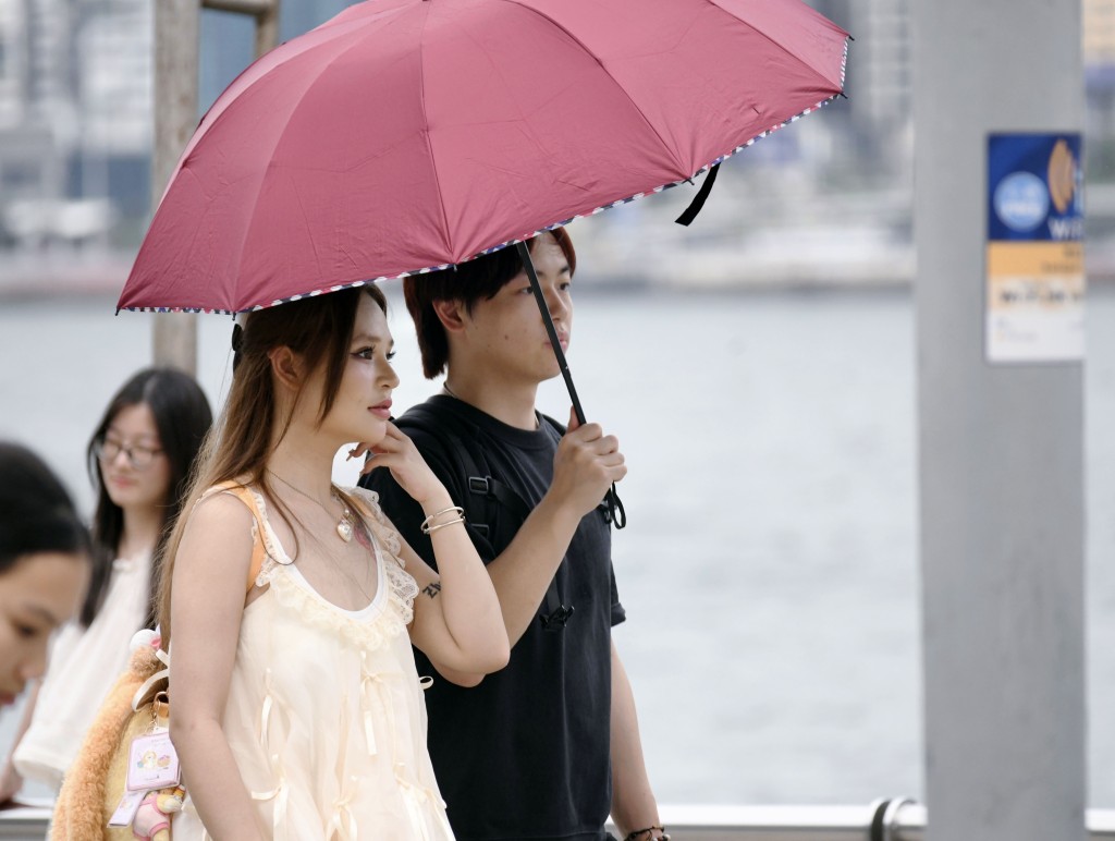 市區最高氣溫約35度，新界北部可達38、39度水平。
