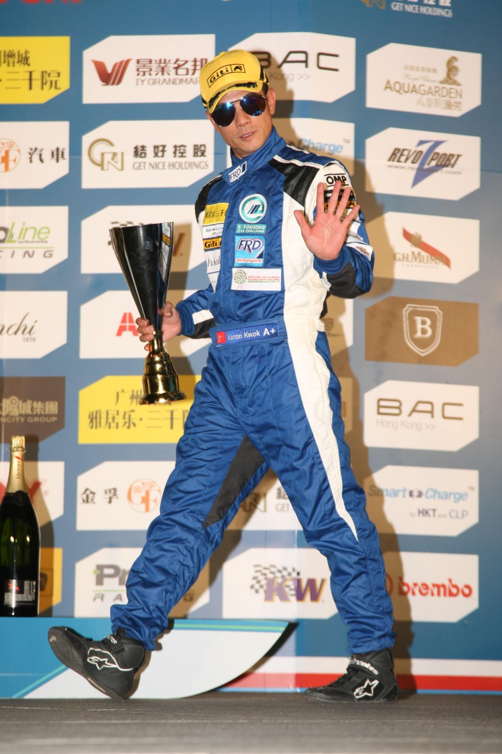 郭富城曾在賽車比賽中奪獎。