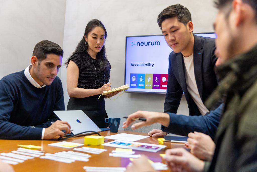 醫療保健公司Neurum Health為企業提供全方位的精神健康解決方案，其創辦人Megan Lam（左二）奪得CWI東亞區域的二等獎。