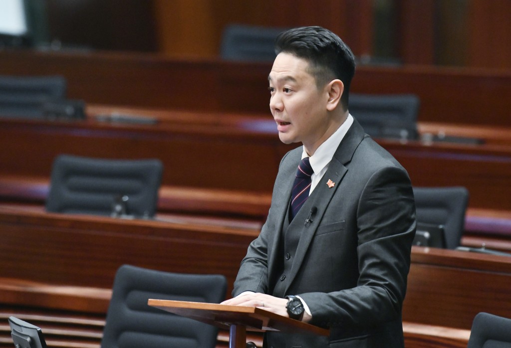 民建聯周浩鼎。