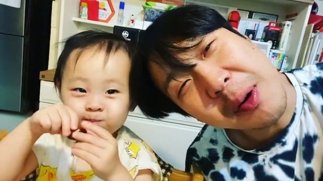 兩父女都咁可愛。