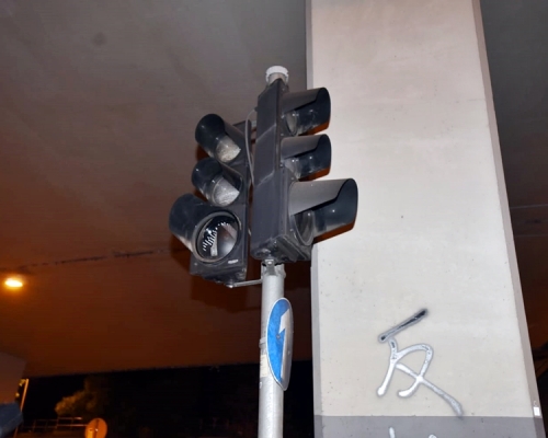 再有100组交通灯受破坏或干扰，当中93组尚待恢复运作。