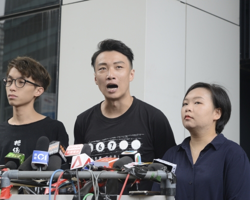 民陣指，基於公眾安全決定交由地區舉辦元朗遊行。左起：副召集人陳皓桓，召集人岑子杰，副召集人梁穎敏。 資料圖片
