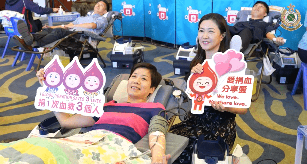 影片可见海关关长何佩珊亦有参加今次捐血活动。海关FB影片撷图