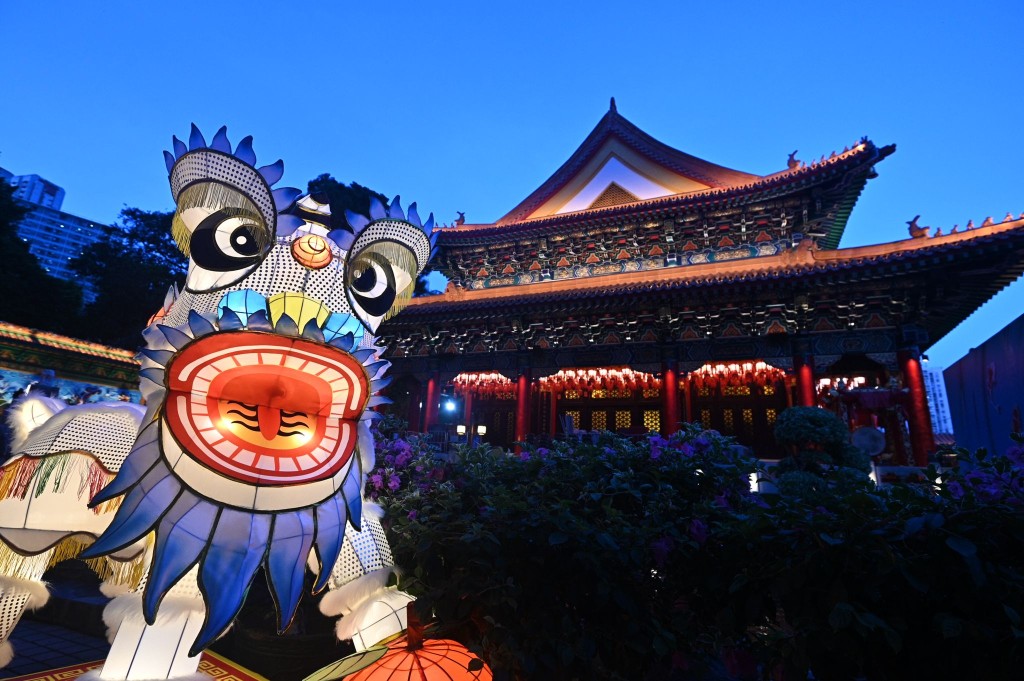 活動期間，廟會將於傍晚6時亮燈。