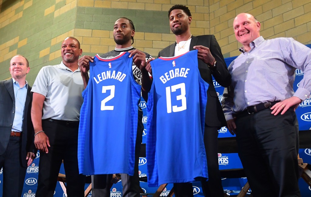 2019年休賽期快艇接連獲得李安納(2號)和佐治(13號),一度令快艇成為奪冠熱門。AFP 2019年休賽期快艇接連獲得李安納(2號)和佐治(13號),一度令快艇成為奪冠熱門。AFP