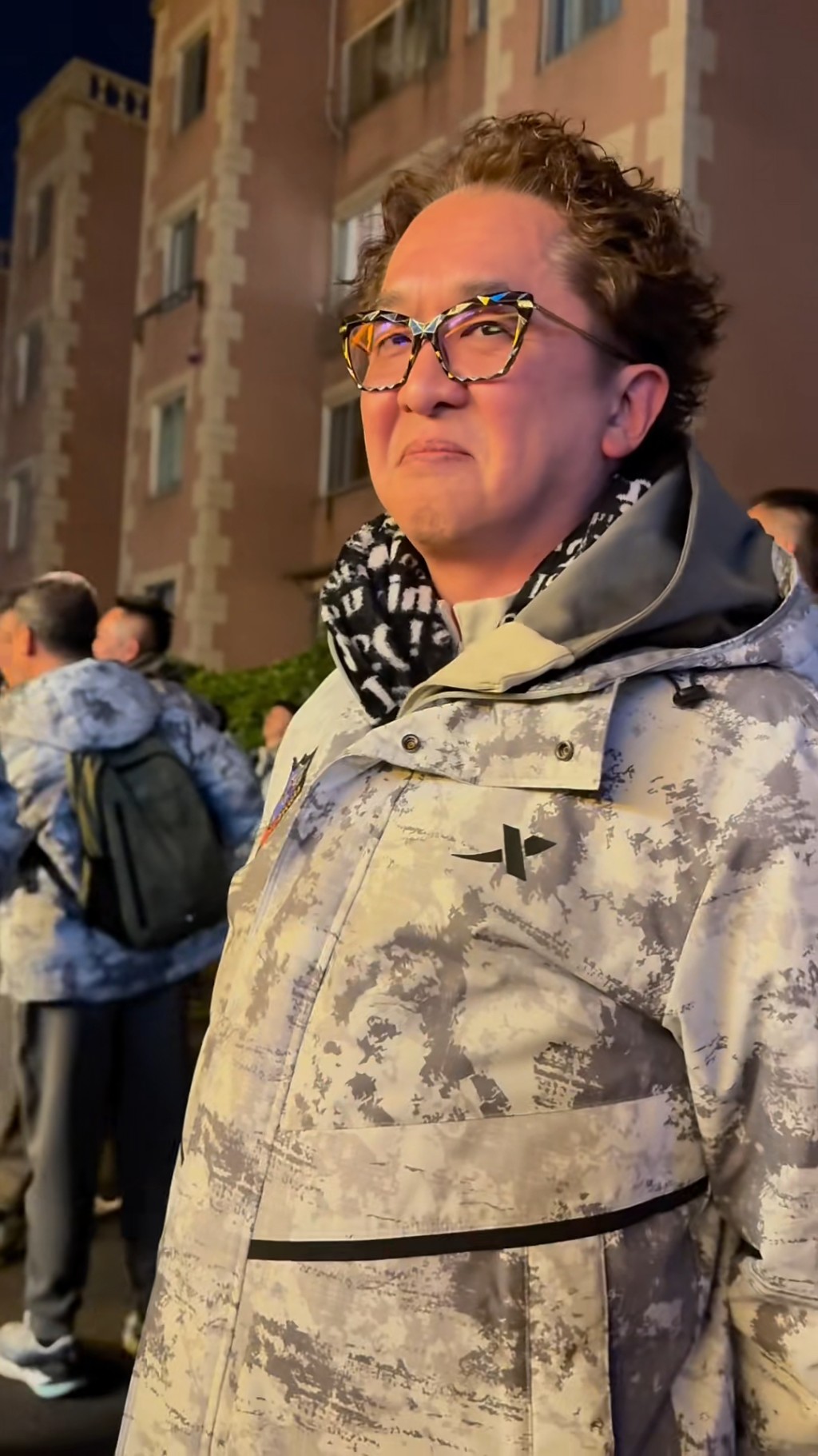 鄧兆尊雖然沒有言明,但表情已告訴大家他最窮時身家仍遠超1億。 鄧兆尊雖然沒有言明,但表情已告訴大家他最窮時身家仍遠超1億。
