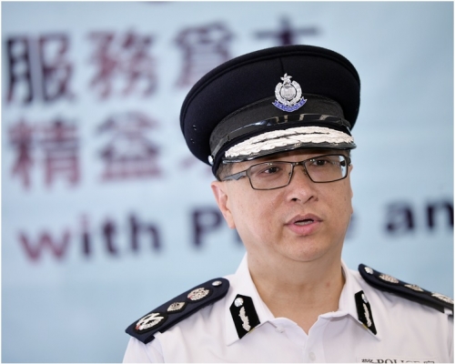 盧偉聰呼籲準備參加七一遊行的人士從維園出發。