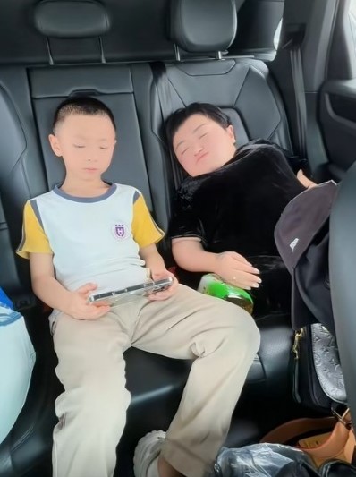 但李喜梅念念不忘大雙,故此5月坐15小時車求復合。 但李喜梅念念不忘大雙,故此5月坐15小時車求復合。