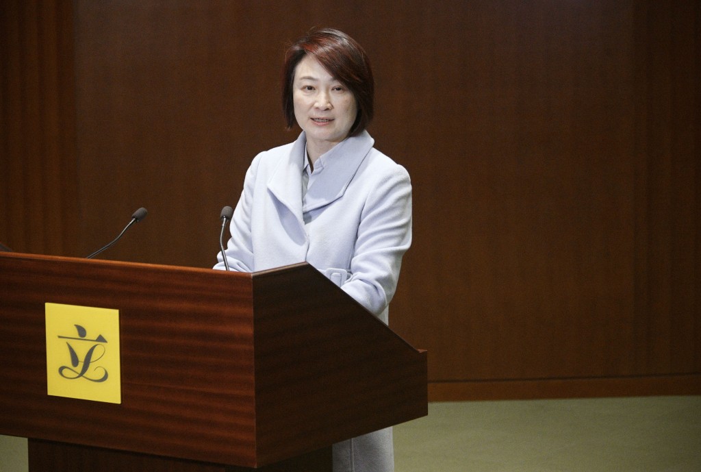 據聞立法會主席李慧琼昨日再向全體議員發訊息，提醒議員遞交資料，交代已開設或籌備中的地區辦事處數目。資料圖片