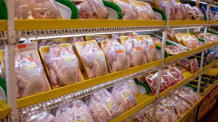 英國約八成的彎曲桿菌食物中毒病例來自受污染家禽。路透社