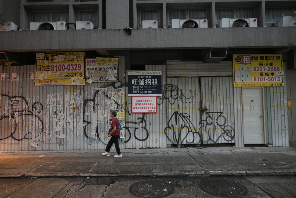 田北辰指出，本港生產總值（GDP）數據雖理想，但實質民生經濟疲弱，吉舖增加且市民北上消費成風。