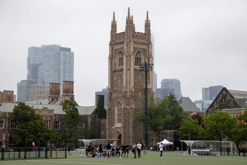多倫多大學是加拿大最頂尖的學府之一。