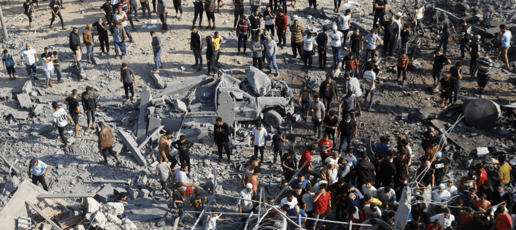 以色列对加沙地带连日轰炸。路透社