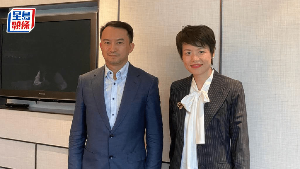 中集安瑞科(3899)執行董事兼總裁楊曉虎(左)及董事會秘書鍾穎鑫(右)