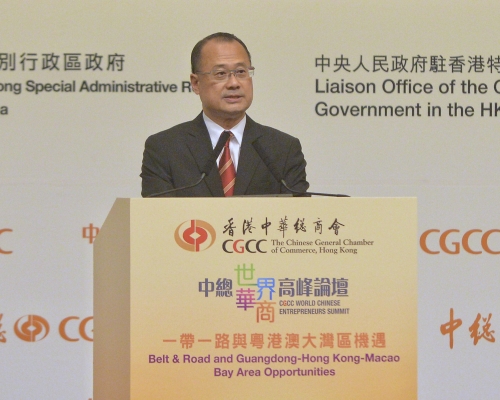 中總會長蔡冠深相信草案說明摘要有助釋除近期本港社會對實施港區國安法的疑慮。資料圖片