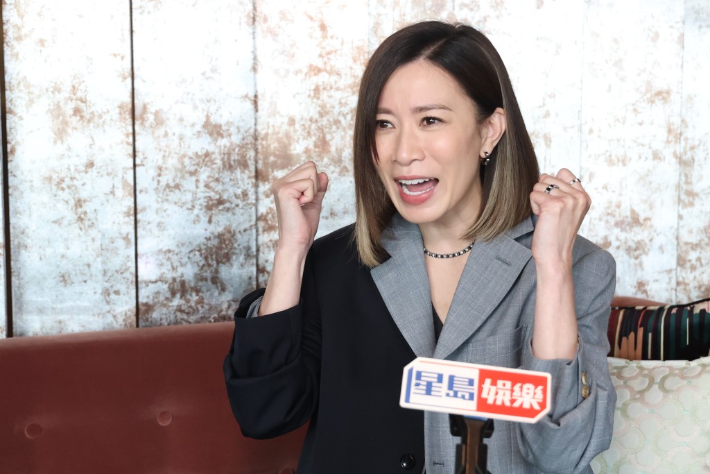 阿佘認為就算多厲害的人，當離開舒適圈、去重新奮鬥時，總會遇到好多困難，但只要堅持便會成功。