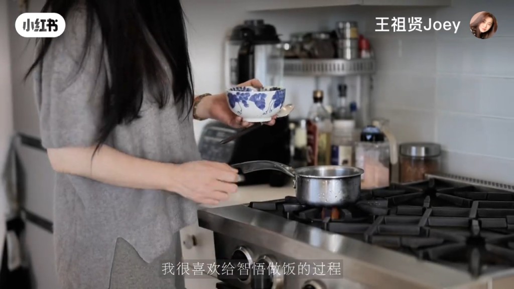 廚房的多爐頭設計，至適合喜愛入廚的王祖賢