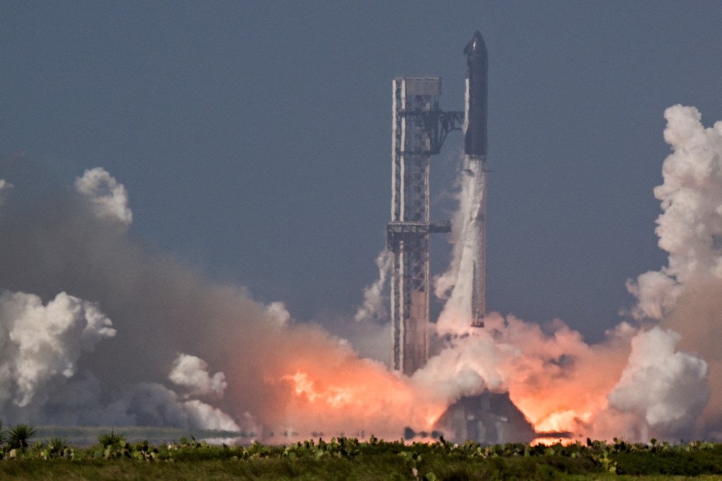 马斯克旗下公司SpaceX拟集资750亿美元，估值达1.75万亿美元。 路透社