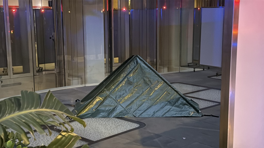 男子頭部重創，當場證實不治。黎志偉攝