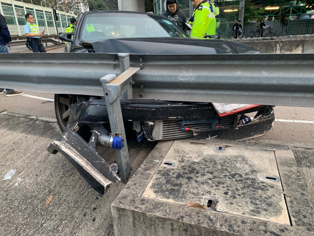 其中一輛涉案車輛