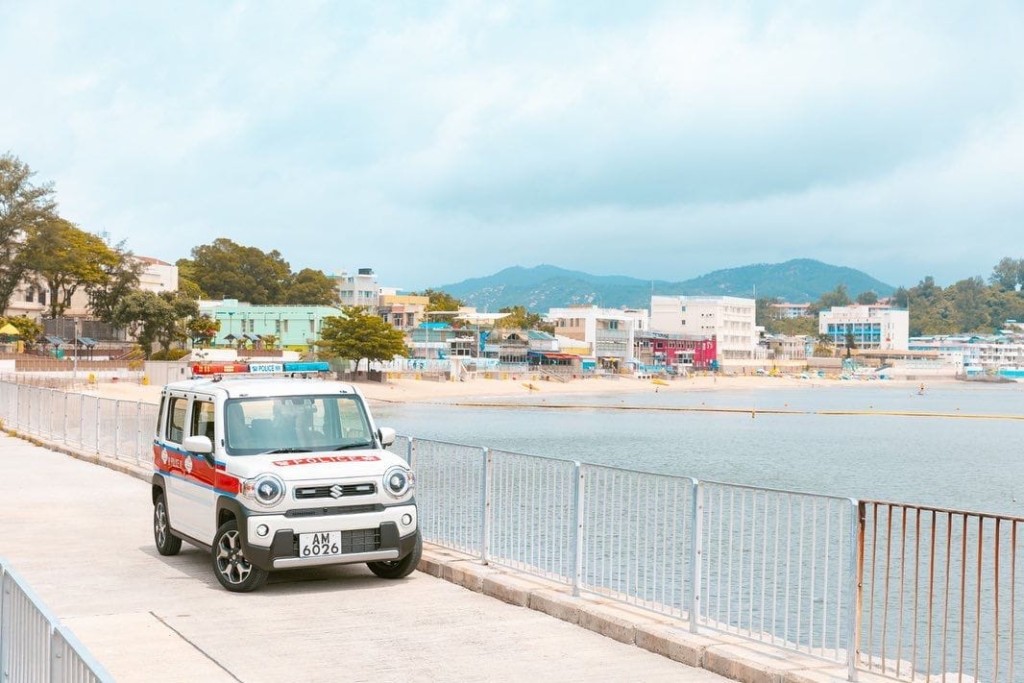 小型巡邏車泊於長洲東灣泳灘。網圖