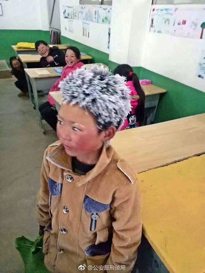 王福满去年凭这幅相成为「冰花男孩」牵动人心。