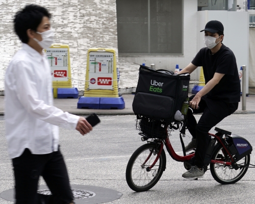東京單車使用率急增,警方決定對相關違規事項加強執法。AP資料圖片