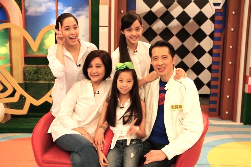 欧阳龙一家五口曾上台湾综艺节目《康熙来了》。