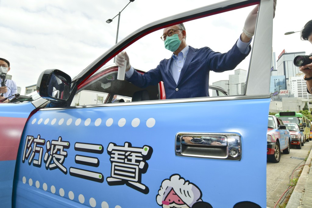 較早前有活動推動「光觸媒防毒計劃」加強清潔的士。