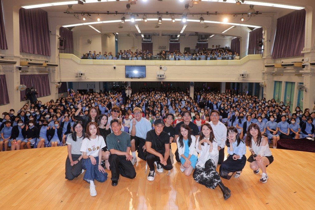 演藝人協會會長的古天樂，為關注學童心理健康，發起School Tour行動。