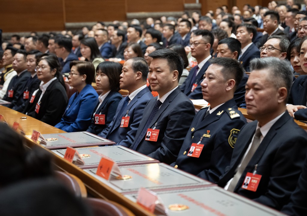 9月27日，全国民族团结进步表彰大会在北京举行。 新华社