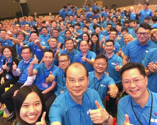 張建宗寄語青年人發揮所長把握在面前的機遇,努力未來。圖:張建宗網誌