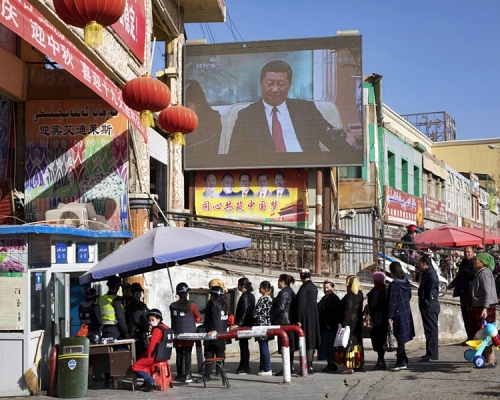 內地昨日新增22宗新型冠狀病毒確診個案,當中有16宗本土病例來自新疆。AP圖片