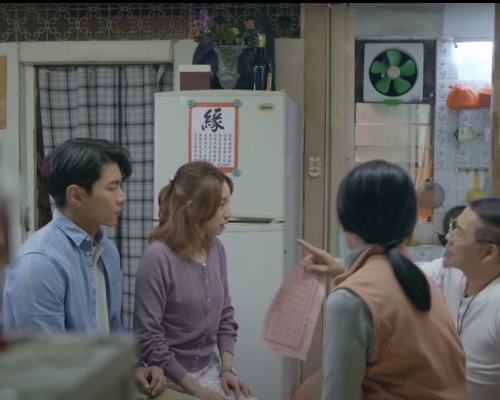 房屋問題困擾不少市民。《香港愛情故事》截圖