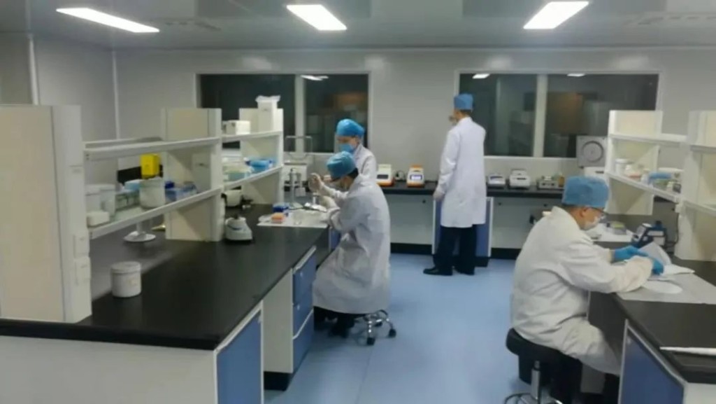 經DNA比對，辦案人員驗出化糞池人體組織，證實屬於失蹤多日的來惠利。