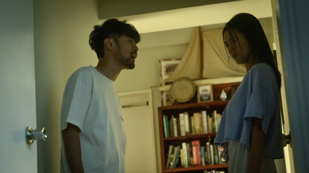 兩人由愛變成恨。