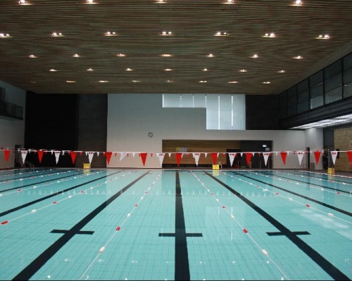 屏山天水圍游泳池