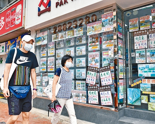 ■近期樓市不明朗因素浮現,加劇拉鋸氣氛,導致買家放緩入市步伐。