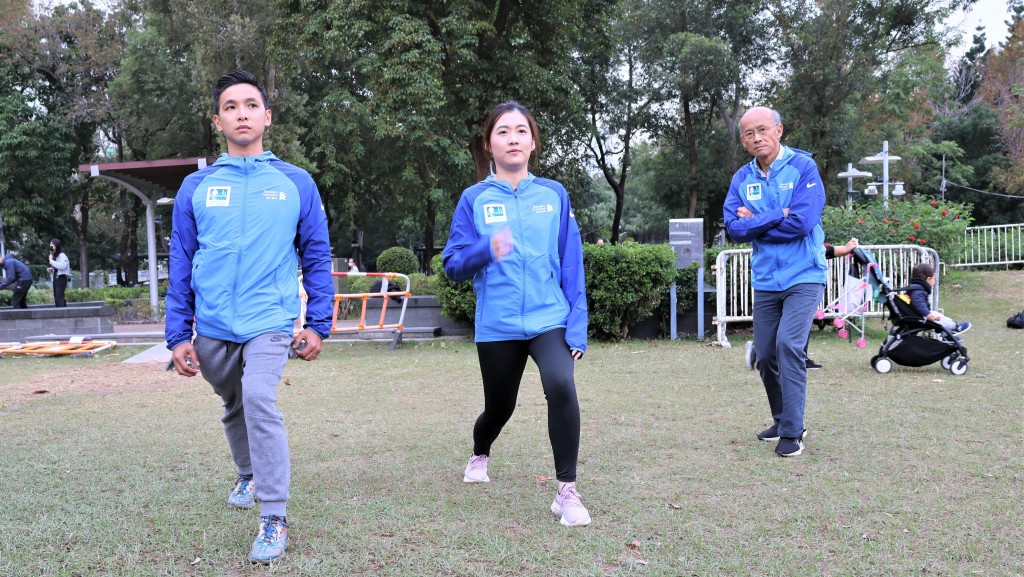 长跑运动后紧记拉筋放松，避免肌肉劳损受伤。