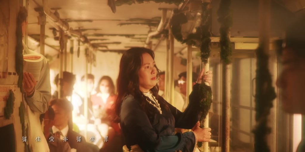在年初推出的《最愛是誰》MV中，李麗珍一鏡到底細膩的演繹受到讚賞。