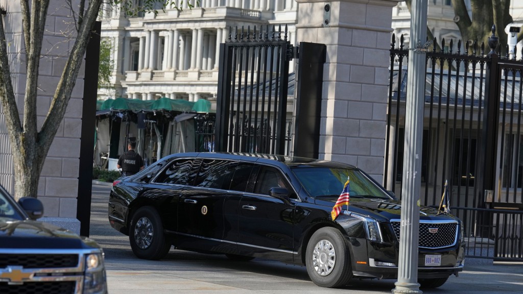 美国最高法院就出生公民权总统行政命令口头辩论，特朗普历史性抵达法院出席。 美联社