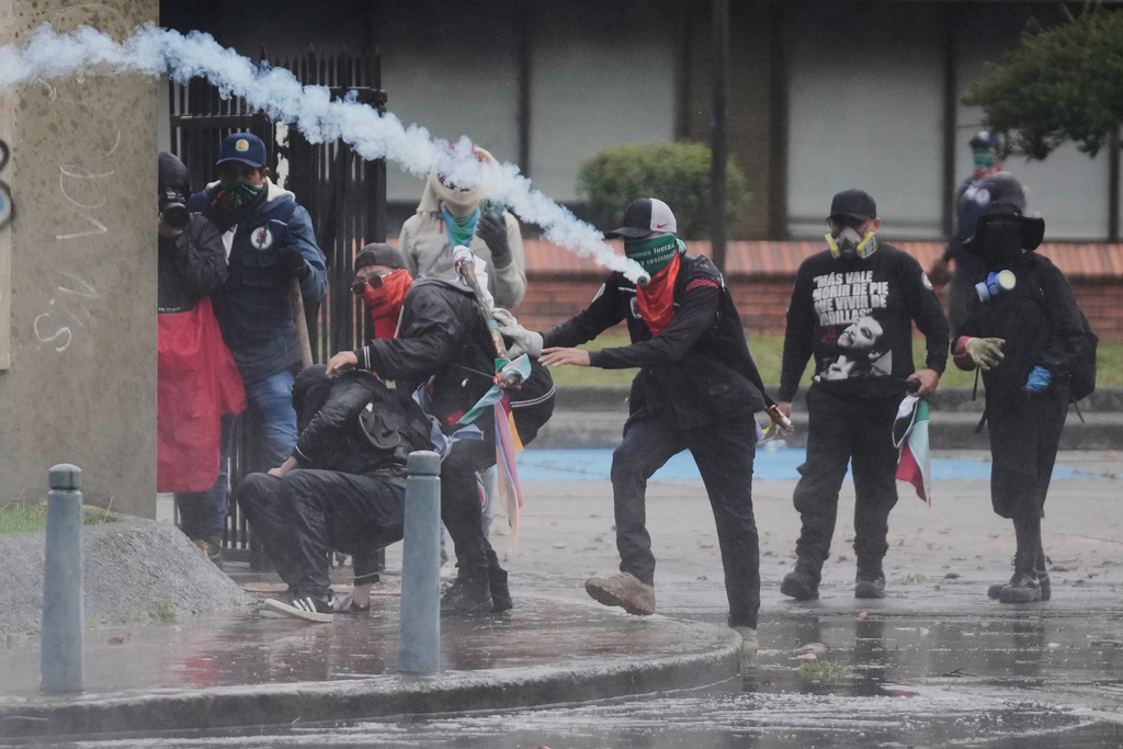 哥倫比亞首都波哥大爆發大規模反政府示威。美聯社 哥倫比亞首都波哥大爆發大規模反政府示威。美聯社