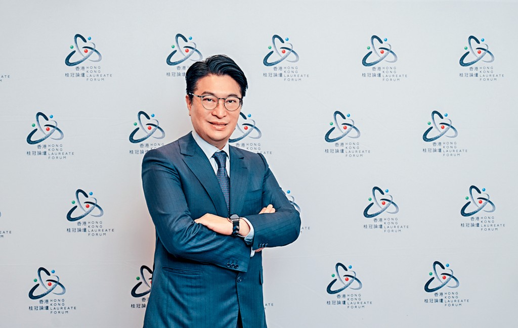 李兆基基金董事及恒基兆業地產集團主席李家誠接受本報專訪，講述創科人才的交流和培育。