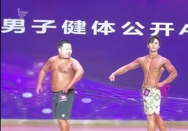 陳豪坦言確實不會做那些健美姿勢，只能現場學其他參賽選手。