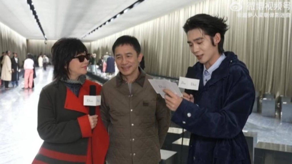 劉嘉玲與梁朝偉接受內地傳媒訪問。 劉嘉玲與梁朝偉接受內地傳媒訪問。